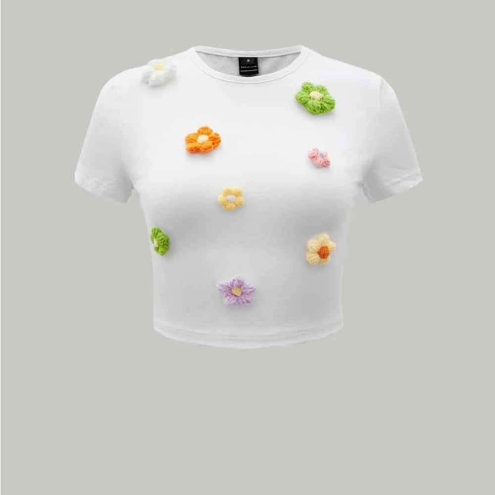 Shein Floral Applique crochet like flowers white crop top in size large